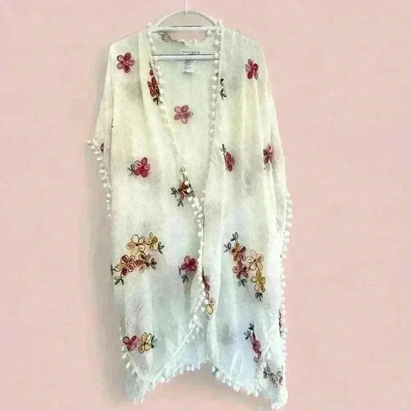 Pool To Party Embroidered Floral Kimono Swimsuit Coverup Subtle Luxury OS - Picture 1 of 13